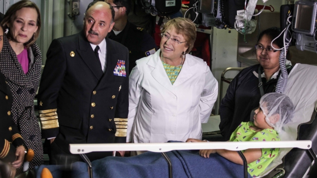 Oncólogo infantil y cambio de horario marcan visita de Bachelet a Punta Arenas