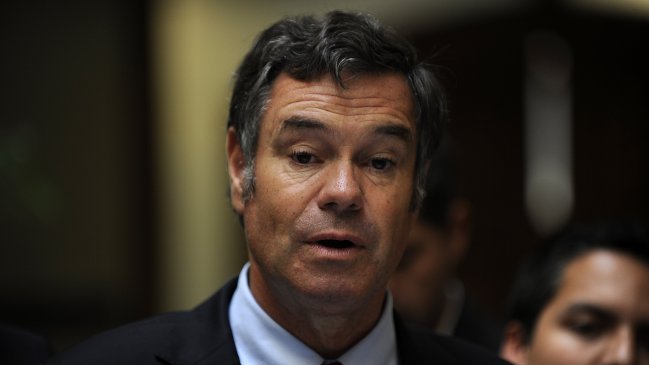 Ossandón y nueva Constitución: El Gobierno apuesta al desconocimiento de la gente