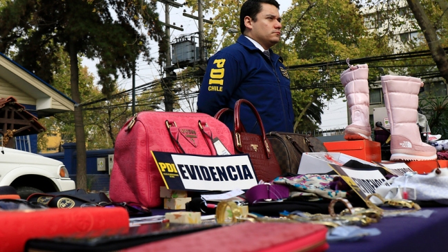 PDI incautó 10 mil productos falsificados en operativo por Día de la Madre