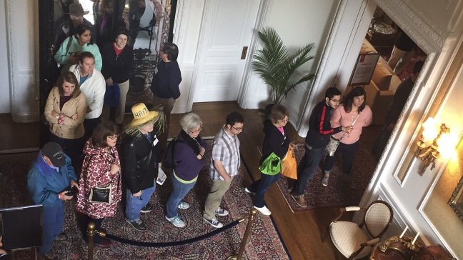 Más de 4.000 personas visitaron la embajada de Chile en Estados Unidos