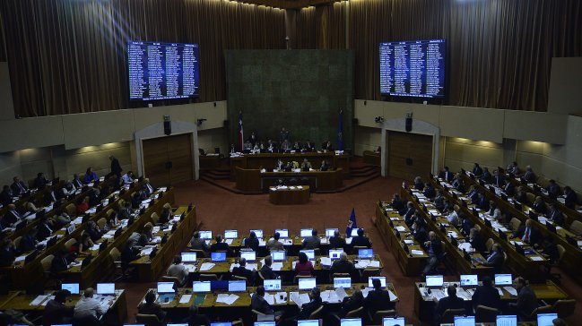 Diputados manifestaron disposición a debatir proyecto de rebajas de dietas parlamentarias