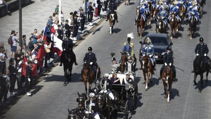  Reyes de Suecia dieron fastuosa recepción a Bachelet  