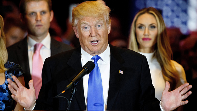 Trump planea una comisión que revise sus controvertidas políticas migratorias