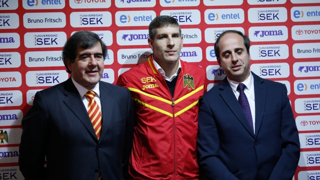 Martín Palermo: El objetivo es que U. Española vuelva a tener protagonismo