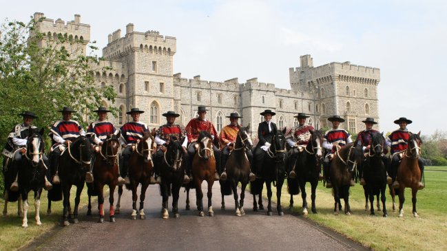 Escuadra ecuestre chilena Palmas de Peñaflor actuó para la reina Isabel II en Windsor