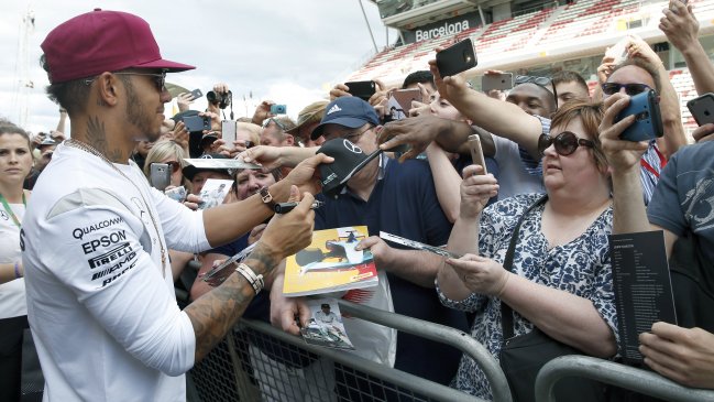 Hamilton confía en remontar la distancia de Rosberg en la Fórmula 1