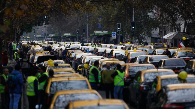 La protesta de taxistas en contra de Uber y Cabify
