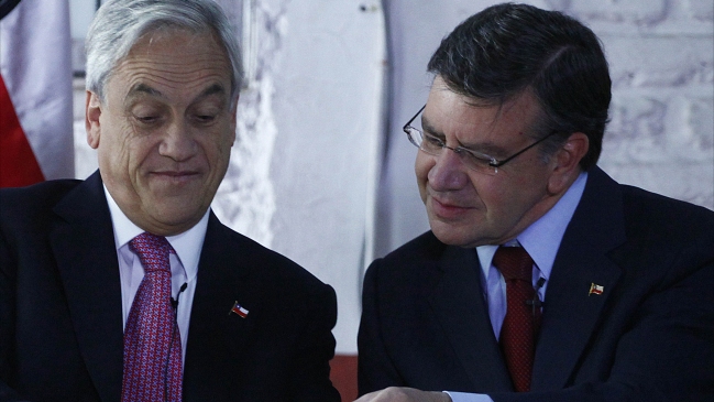 Debate en la UDI por apoyo de Lavín a Piñera como 