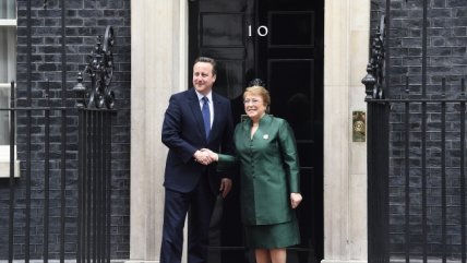  Bachelet se reunió con David Cameron  