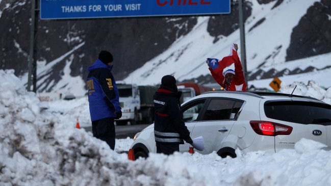 Cierran paso Los Libertadores por hielo en la ruta