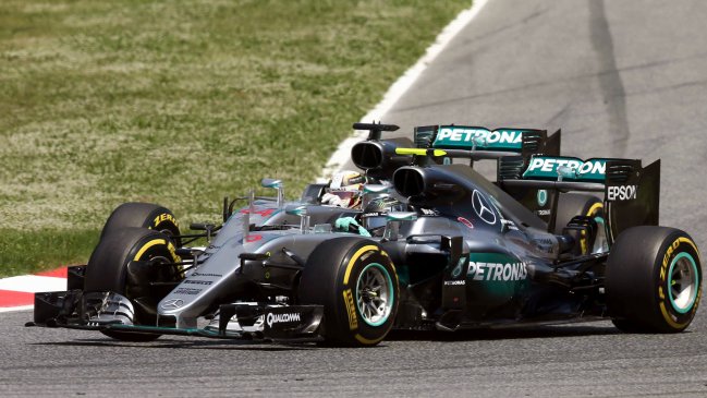 Niki Lauda culpó a Hamilton por el accidente con Rosberg en el GP de España