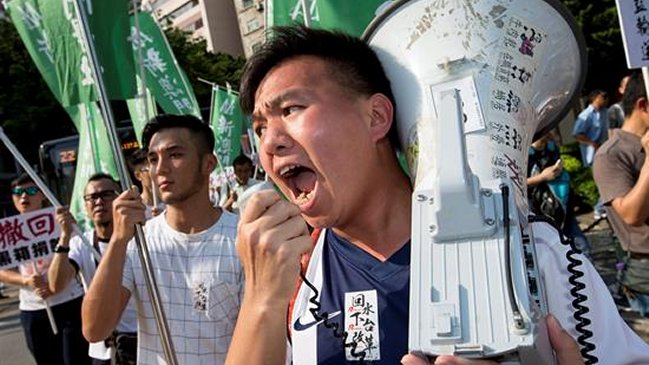 Miles de chinos protestaron por cambios en sistema de acceso a universidades