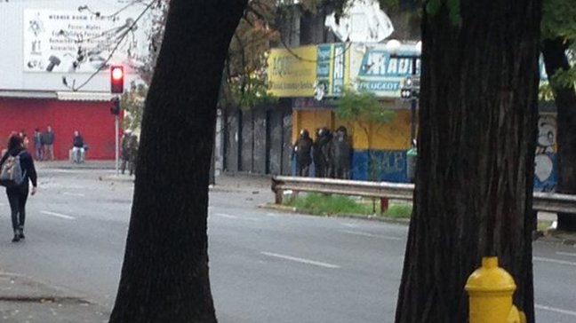 Incidentes en liceos marcaron inicio de paro reflexivo convocado por Confech