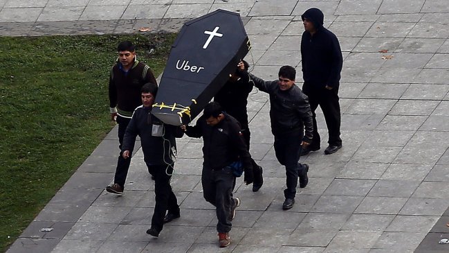 Gobierno ha sacado de circulación a casi 160 autos de Uber y Cabify