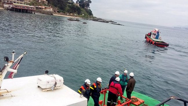 ENAP ha retirado 60 metros cúbicos de agua oleosa tras derrame en Quintero