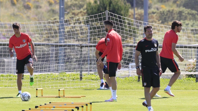 Simeone probó nuevamente con Giménez entre los titulares para la final