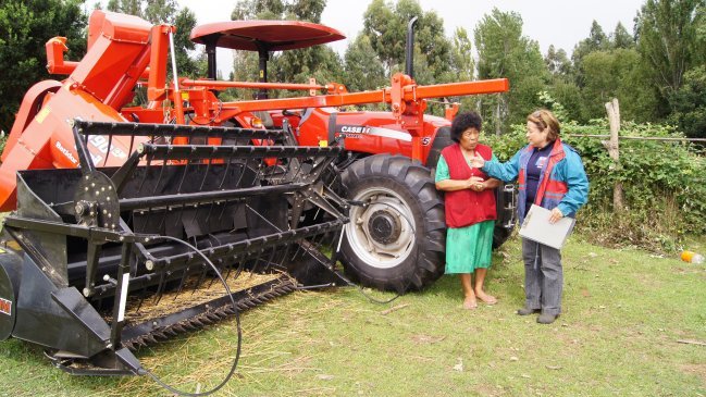 Contraloría ordenó a Indap devolver 500 millones por compra de cosechadoras