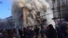Encapuchados incendian una farmacia en Valparaíso