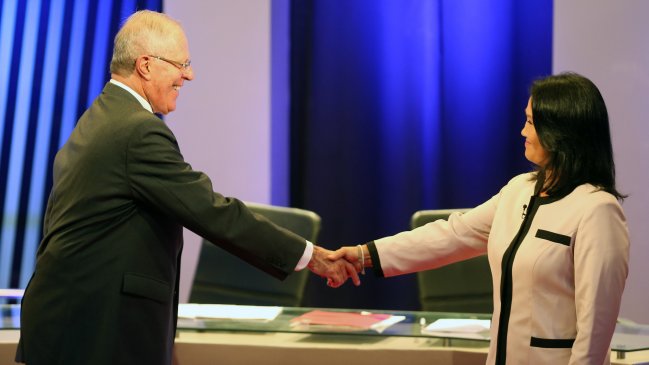 Elecciones en Perú: Fujimori y Kucyznski intercambiaron acusaciones en tenso debate