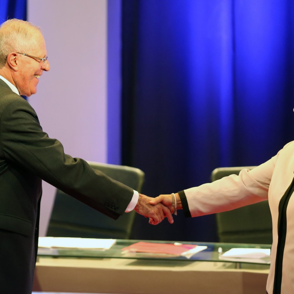 Elecciones en Perú: Fujimori y Kucyznski intercambiaron acusaciones en tenso debate