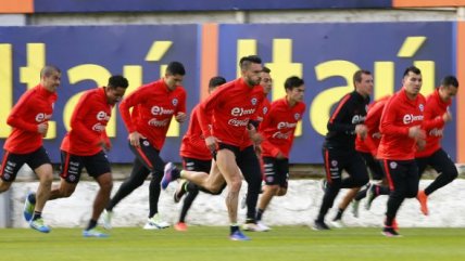 Alexis, Vargas e Isla se integraron a las prácticas de la selección