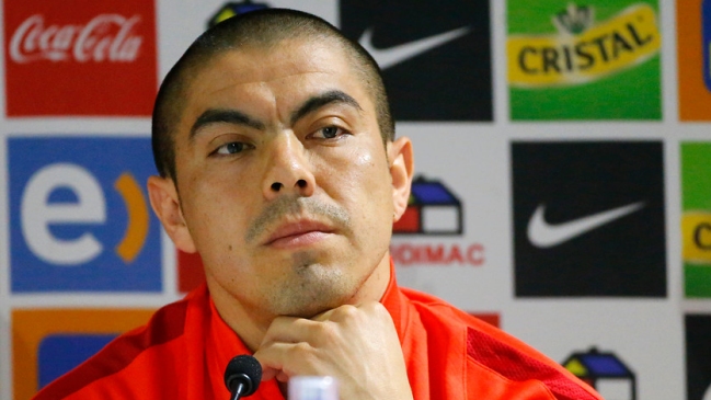 Francisco Silva: Claudio Bravo es un gran referente y estará con nosotros en la Copa Centenario