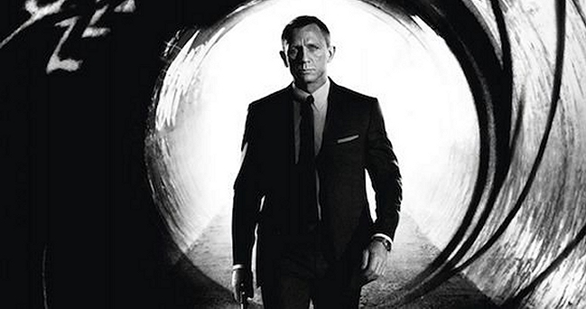 Gillian Anderson y Priyanka Chopra quieren ser el nuevo James Bond