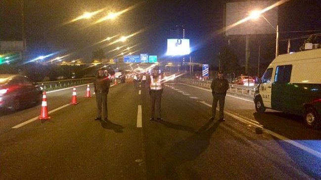 Dos motociclistas fallecieron tras ser arrollados por un camión en Maipú