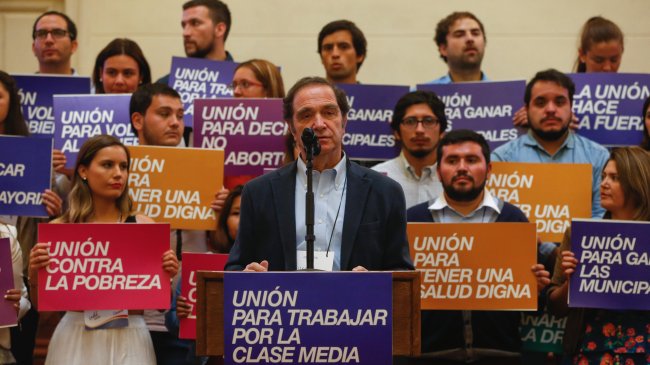 Incertidumbre por el futuro de la UDI en medio de los escándalos de corrupción