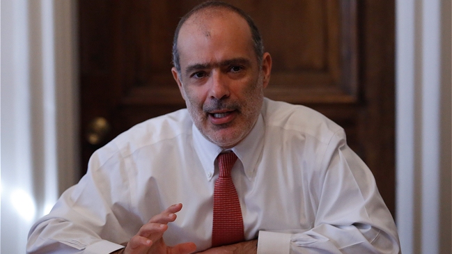 Ministro de Hacienda sostuvo que empresa de inversión hizo mal uso de registro ante SVS