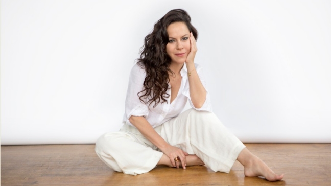 Bebel Gilberto se presentará en Santiago en agosto