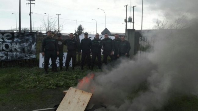 Coronel: Funcionarios de Gendarmería se tomaron la cárcel de menores