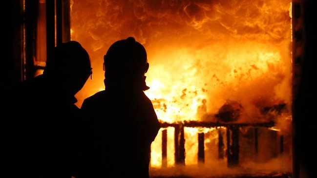 Incendio afecta a Seminario Mayor en Temuco