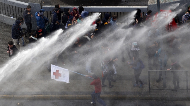 Orrego: Estudiantes tienen que decidir si seguirán la creciente radicalización y violencia