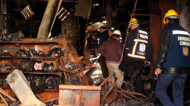 Valparaíso: Personal municipal ingresó al edificio donde murió Eduardo Lara