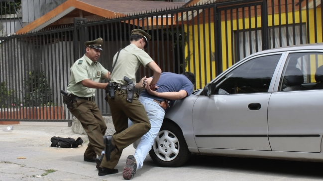 Encuesta: Chilenos sienten que aumentó la delincuencia