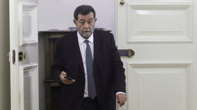 Aleuy descartó presiones desde La Moneda para evitar publicaciones por caso Caval