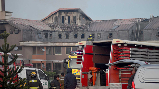 Incendio en Seminario de Temuco: Encontraron líquido acelerante y rayados