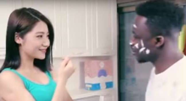 Publicidad de detergente chino generó polémica por racismo