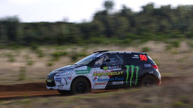 Benjamín Israel lidera la segunda fecha del Rally Mobil en Pichilemu