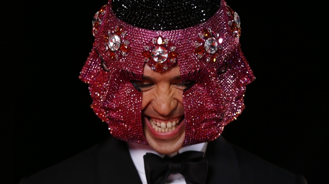 Padres de Di Mondo fueron desalojados por millonaria deuda