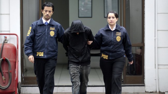 Sujeto intentó arrancarle los ojos a un amigo