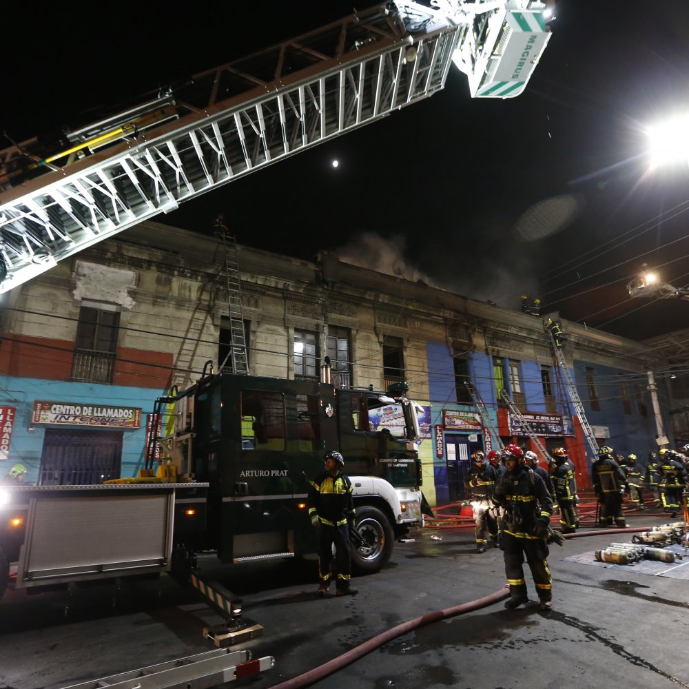 Bomberos de Santiago extendió su campaña en busca de socios