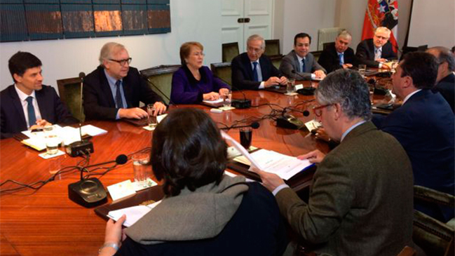 Presidenta Bachelet encabezó consejo de gabinete