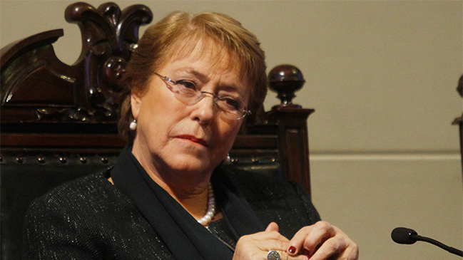 Presidenta Bachelet presentó querella por injurias y calumnias contra Revista Qué Pasa