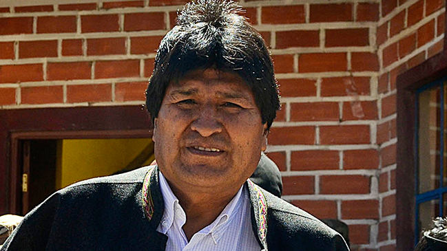 Polémica en Bolivia: Ejército compuso himno a Evo Morales
