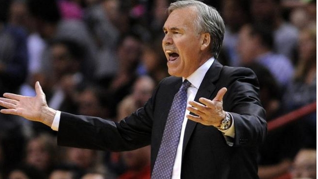 Mike D'Antoni llegó a la banca de Houston Rockets