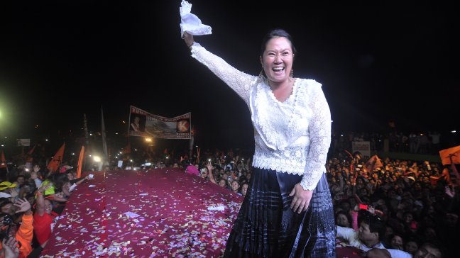 Fujimori y Kuczynski concluyen intensa campaña para los comicios