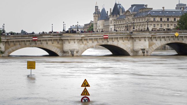 Al menos cuatro muertos y 24 heridos por inundaciones en Francia