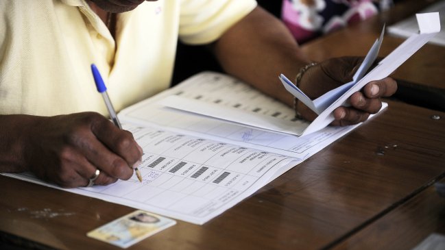 Servel publicó lista definitiva de vocales para primarias tras excusas